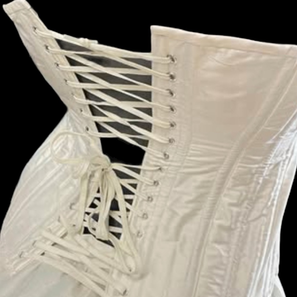White Cotton Structured Boned Bridal Style Corset with Silver Grommets - Picture 3 of 14